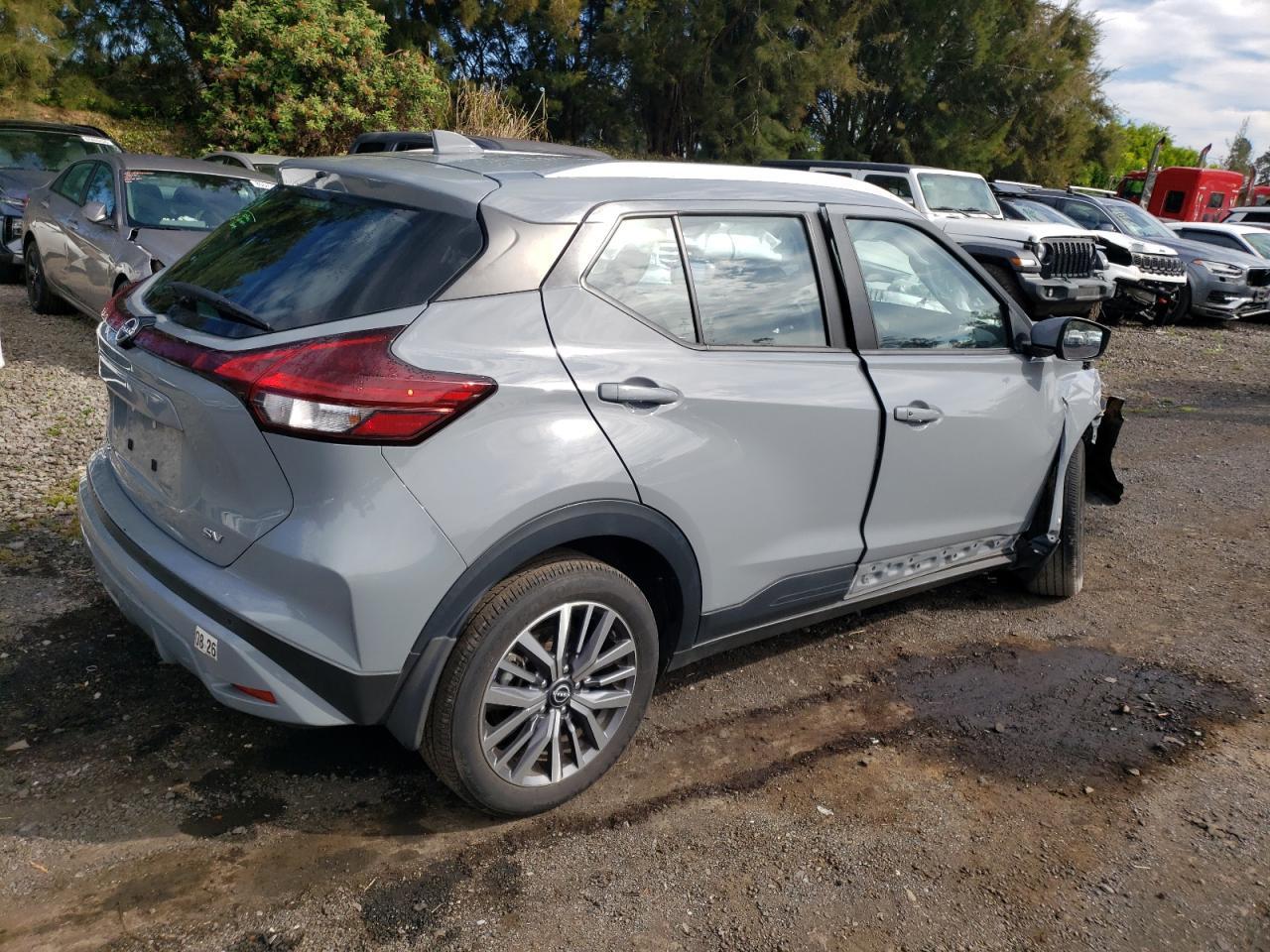 2024 NISSAN KICKS