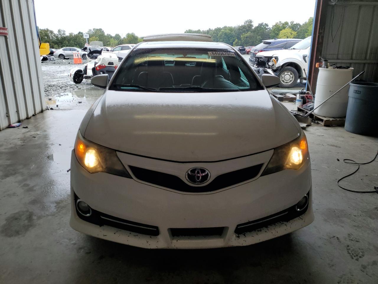 2014 TOYOTA CAMRY