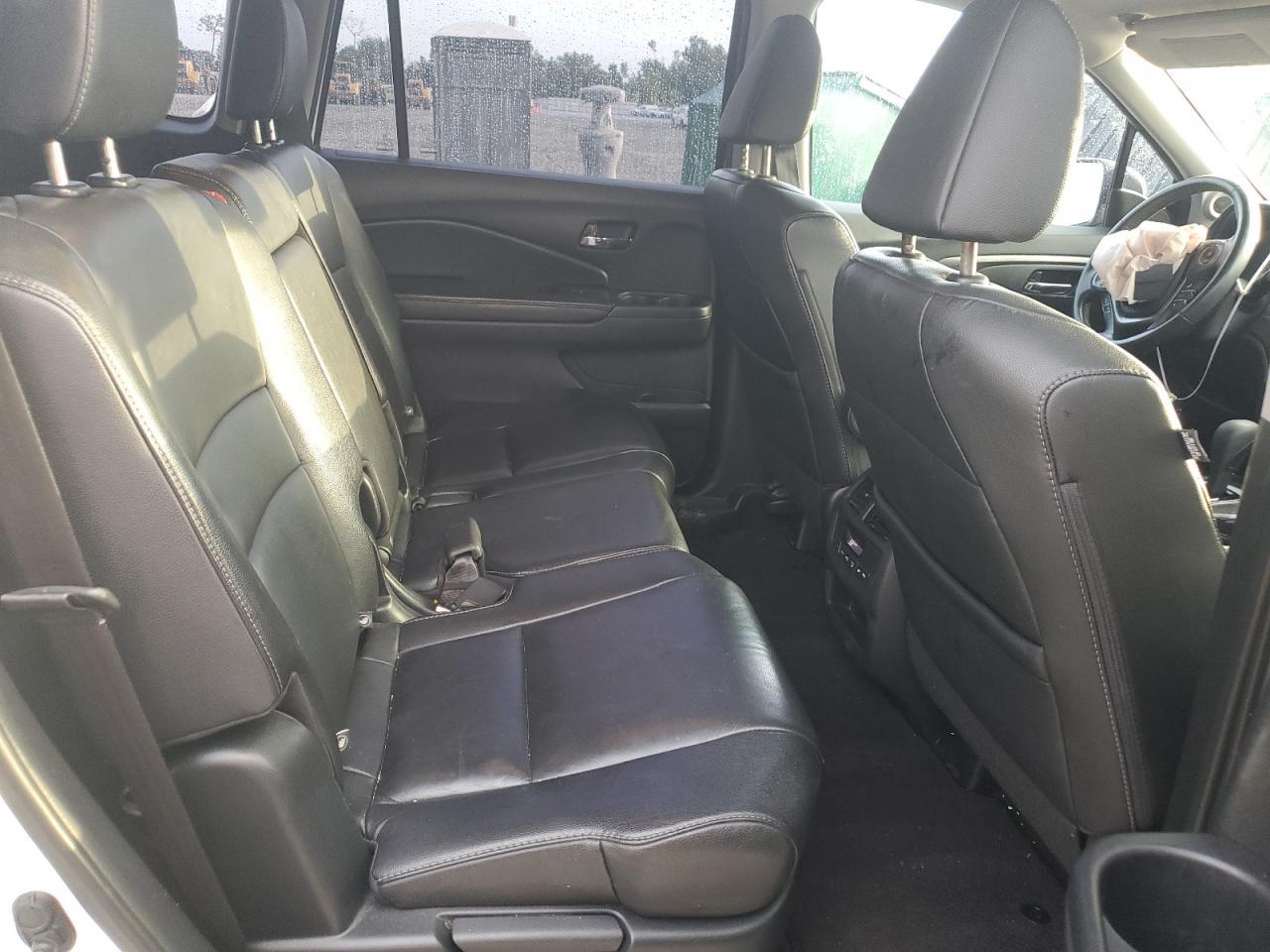 2017 HONDA PILOT