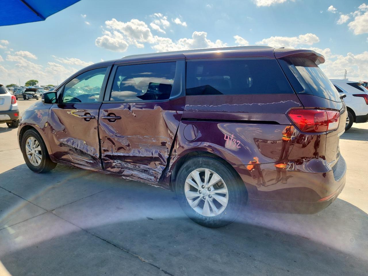 2016 KIA SEDONA
