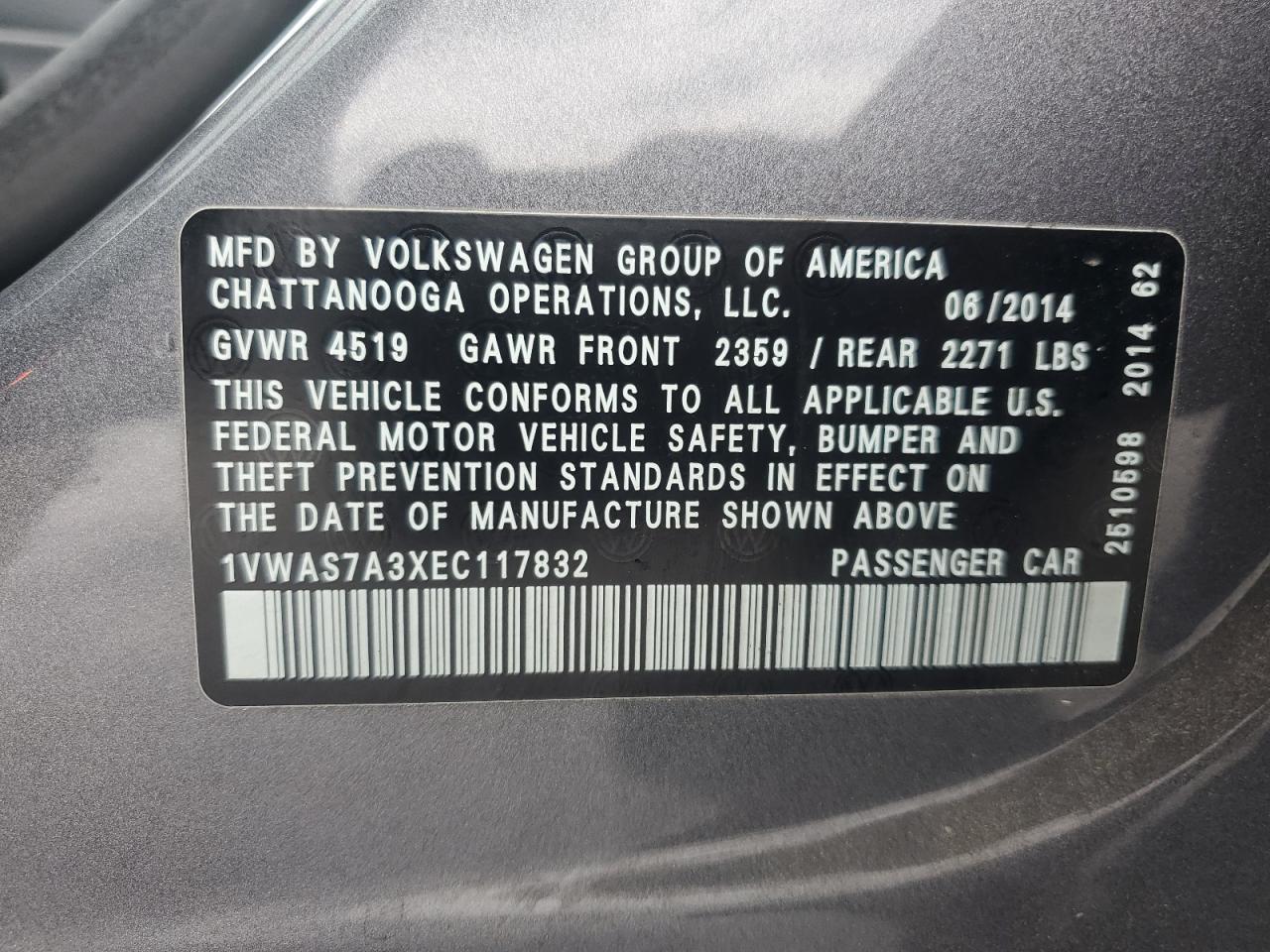 2014 VOLKSWAGEN Passat
