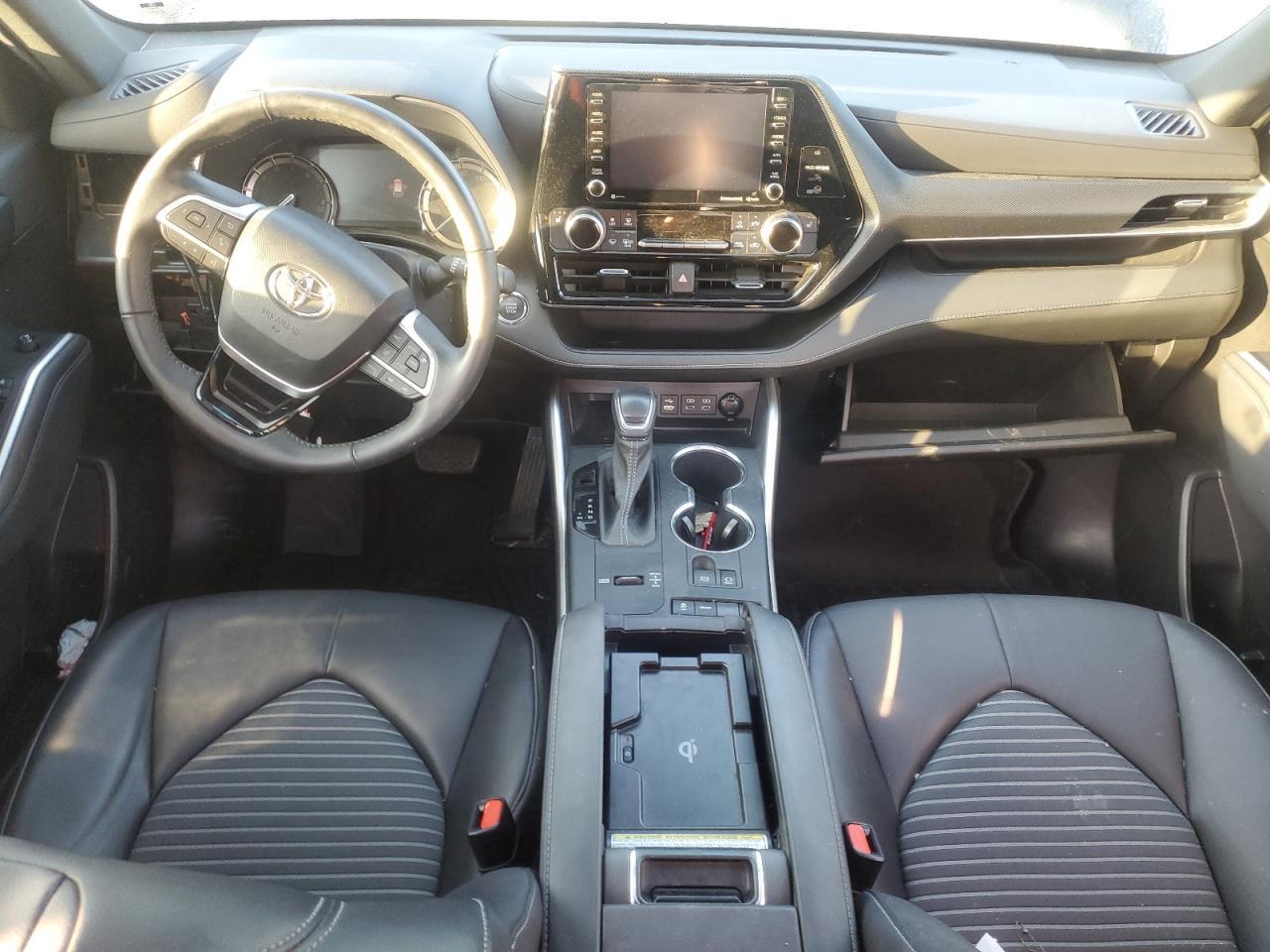 2022 TOYOTA HIGHLANDER