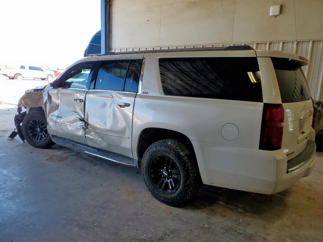 2015 CHEVROLET Suburban