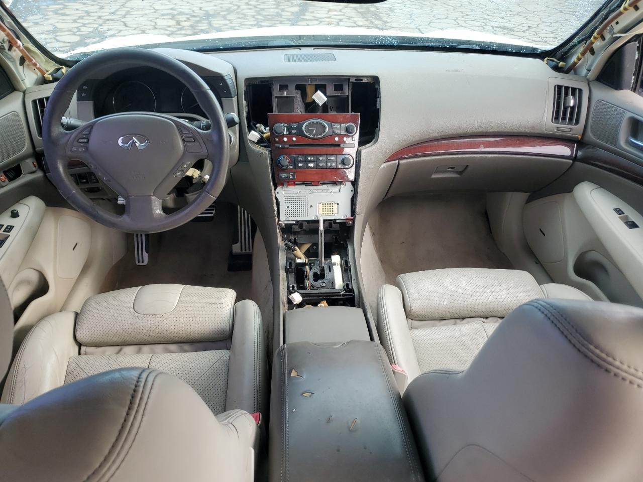 2011 INFINITI G37