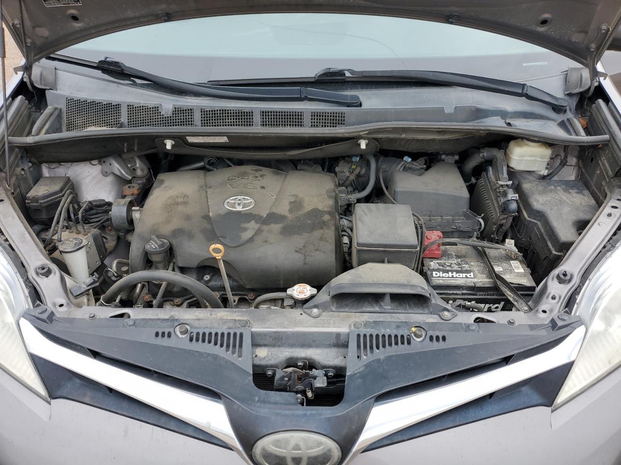 2019 TOYOTA SIENNA
