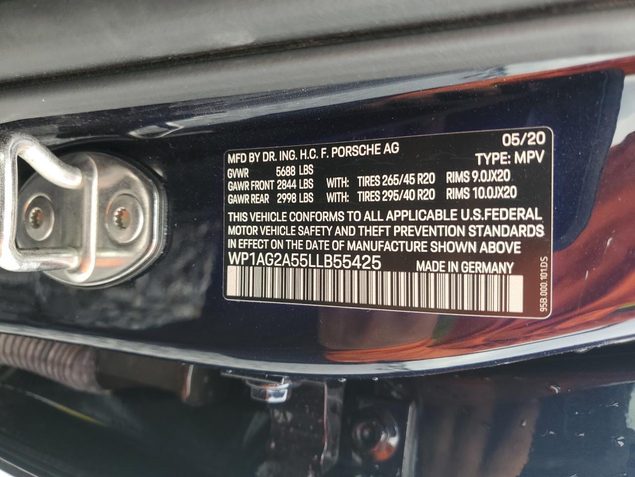 2020 PORSCHE Macan