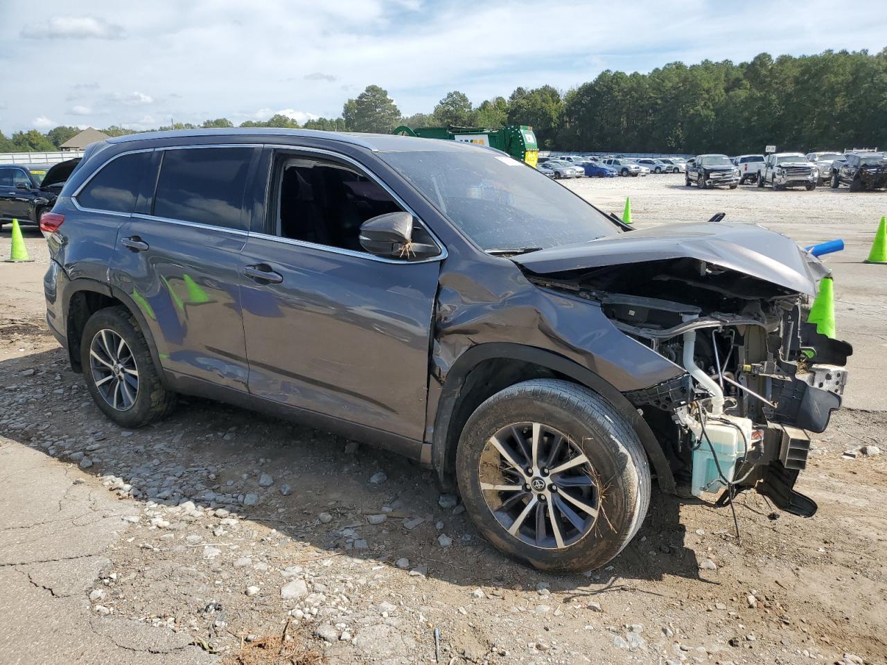 2017 TOYOTA HIGHLANDER