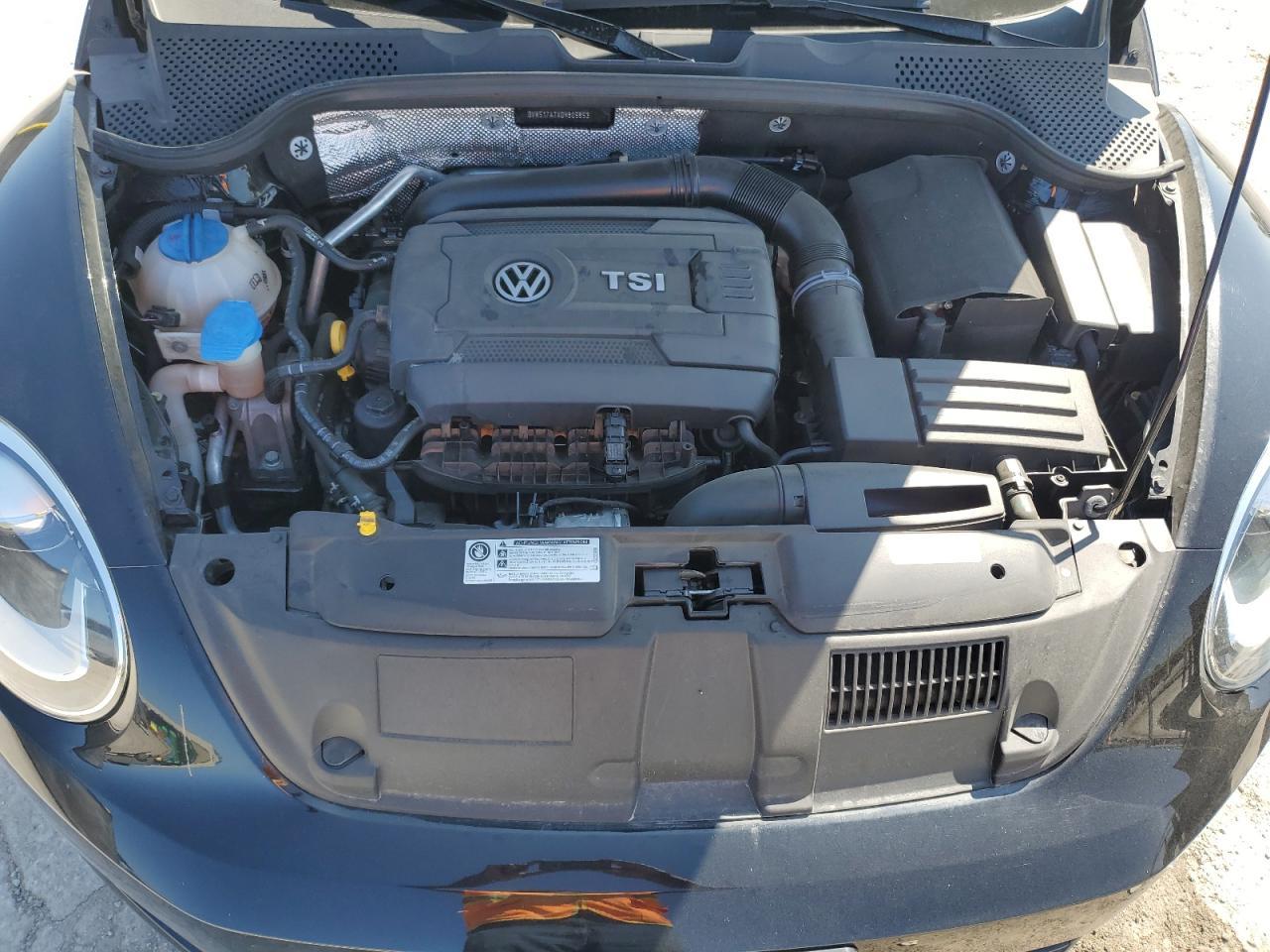 2016 VOLKSWAGEN Beetle