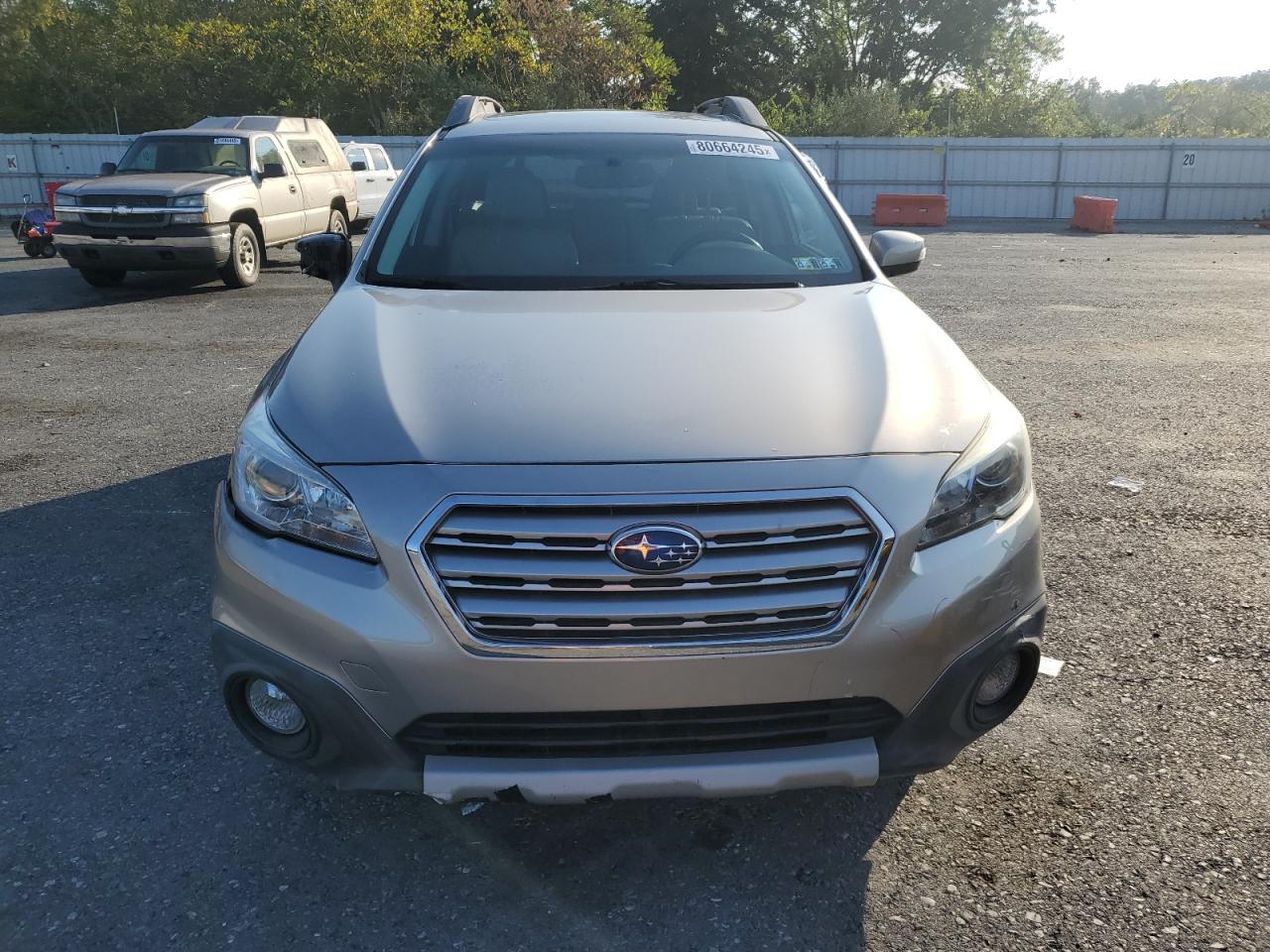 2015 SUBARU Outback