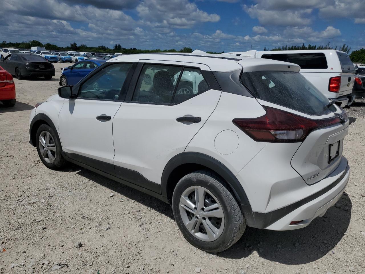 2022 NISSAN KICKS