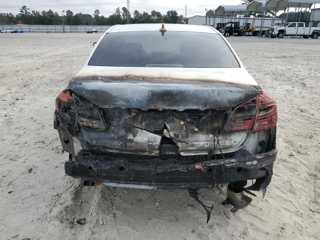 2013 HYUNDAI GENESIS