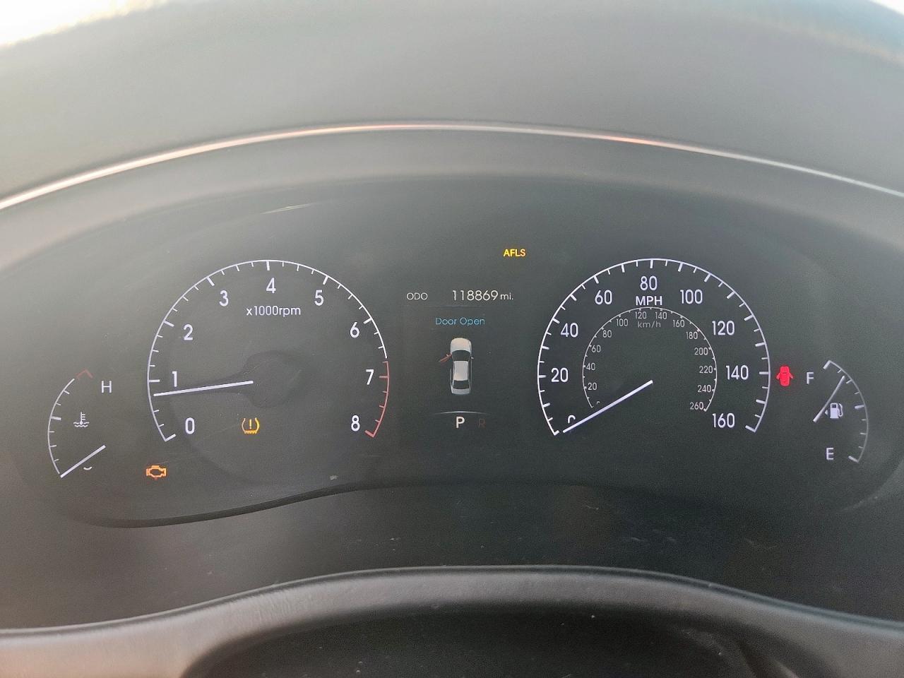 2013 HYUNDAI GENESIS
