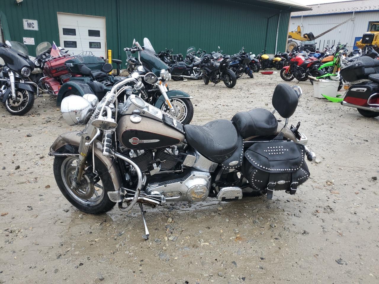 2004 HARLEY-DAVIDSON FLSTCI