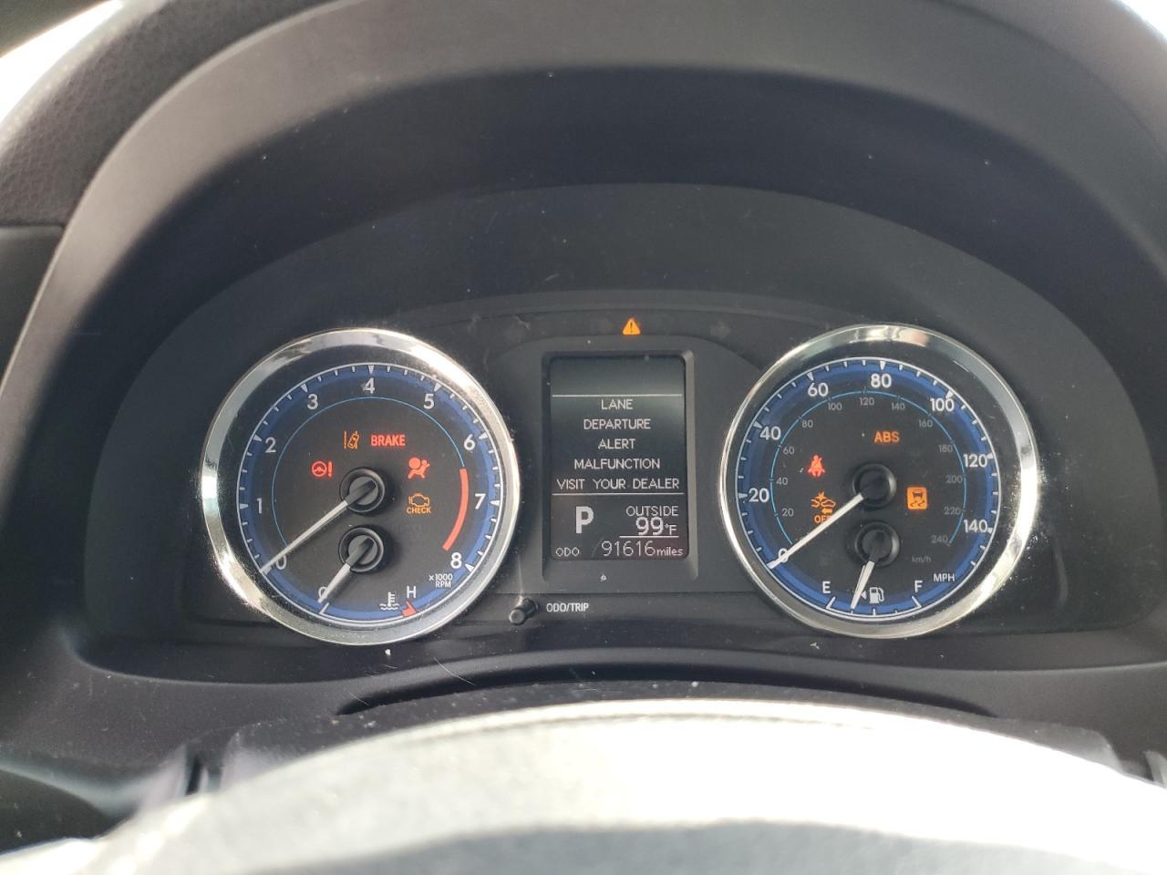 2018 TOYOTA COROLLA