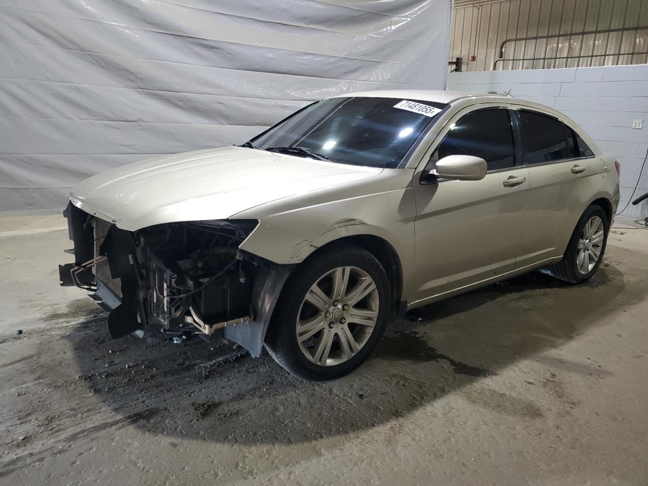 2013 CHRYSLER 200