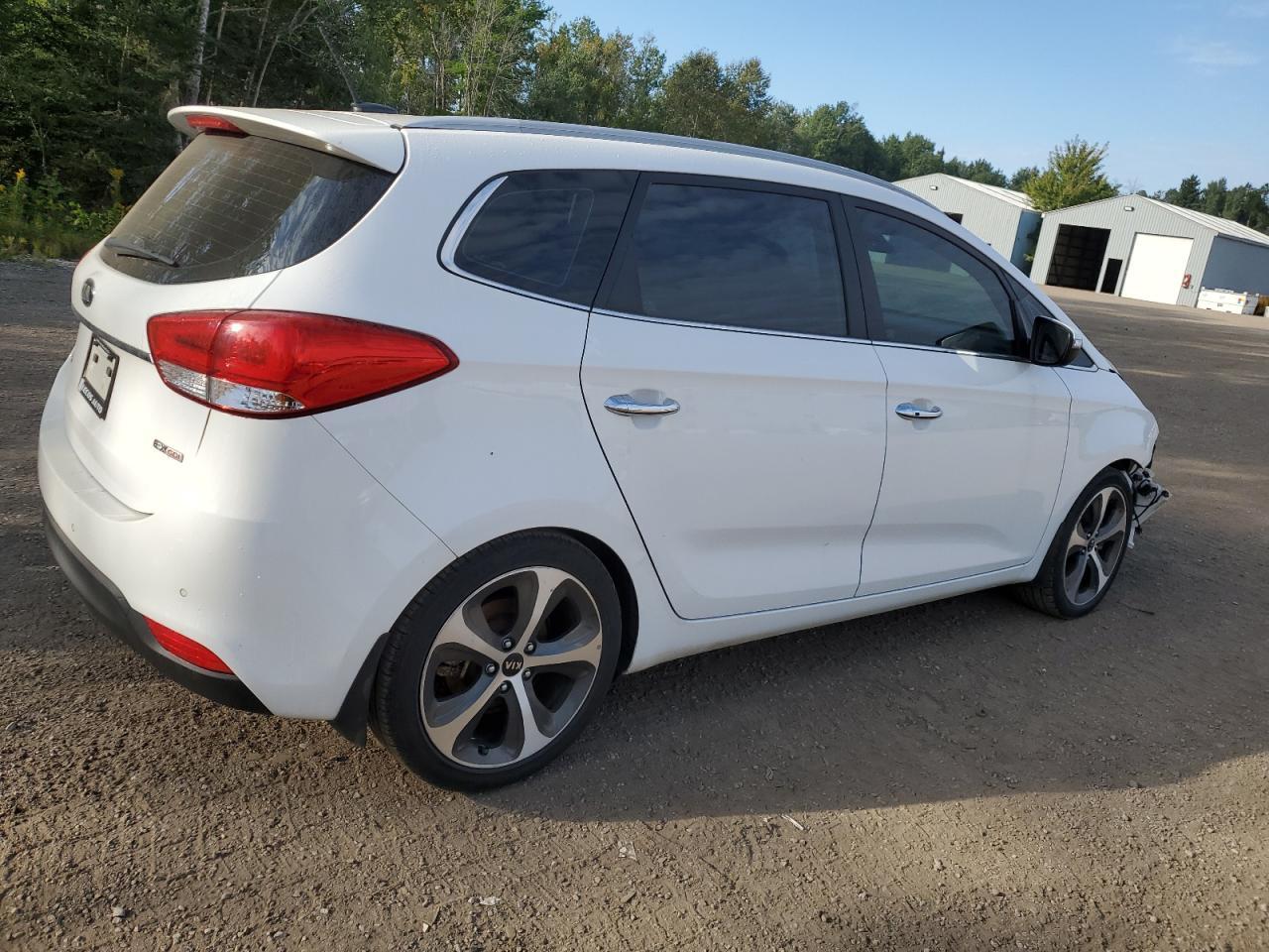 2015 KIA RONDO