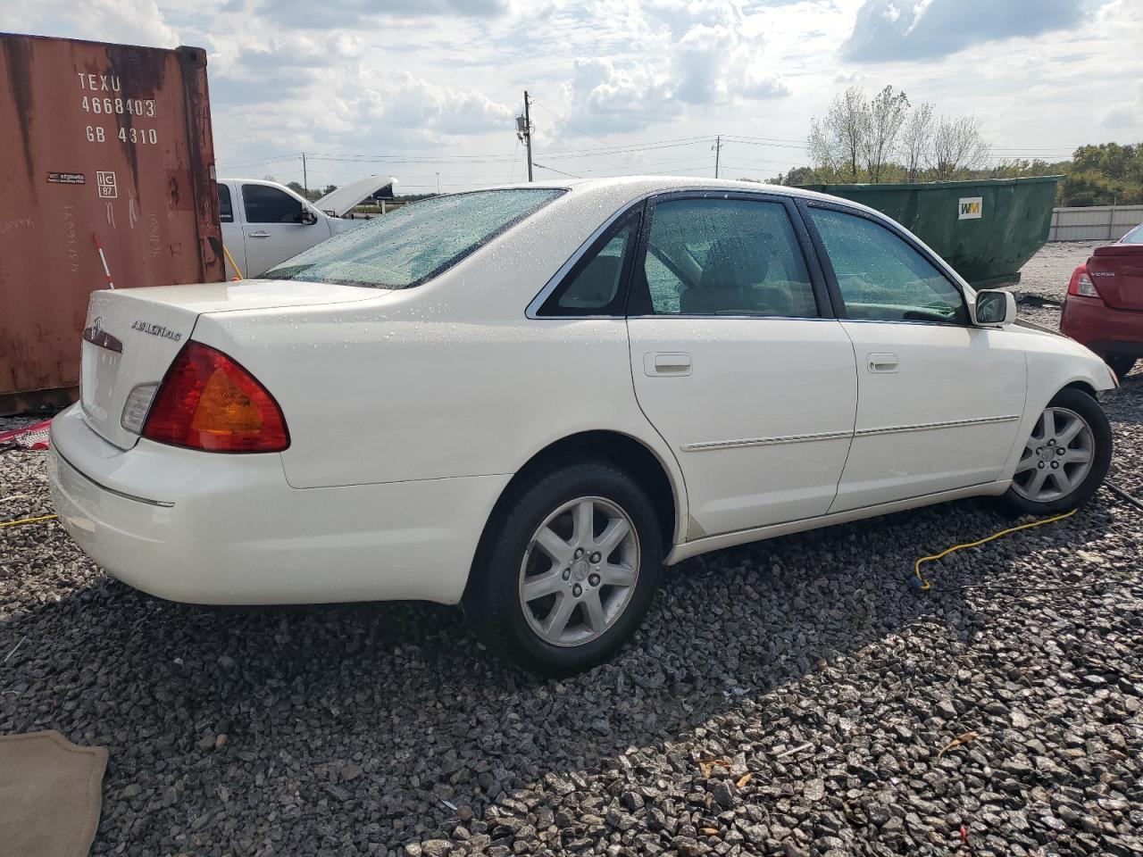 2000 TOYOTA Avalon