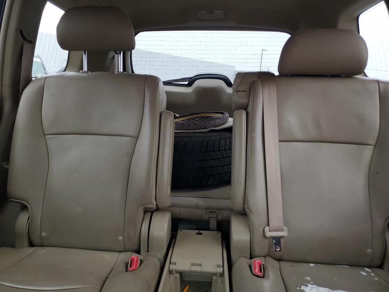 2010 TOYOTA HIGHLANDER