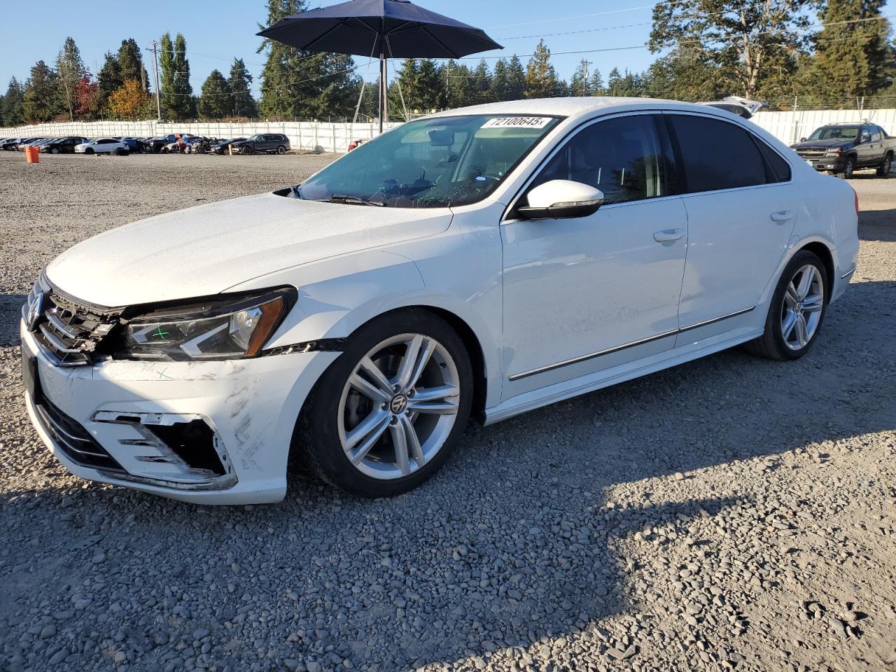 2016 VOLKSWAGEN Passat