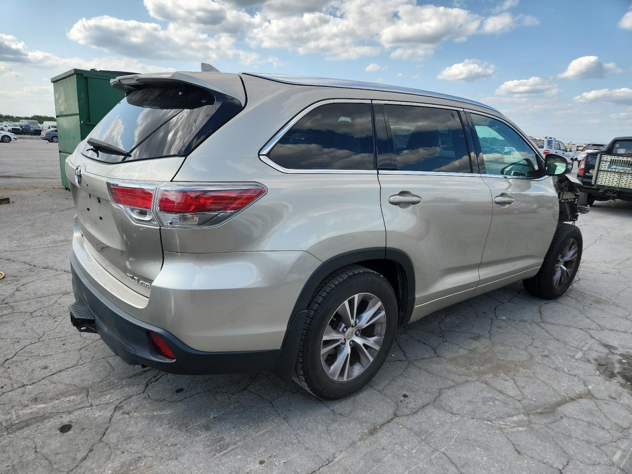 2015 TOYOTA HIGHLANDER