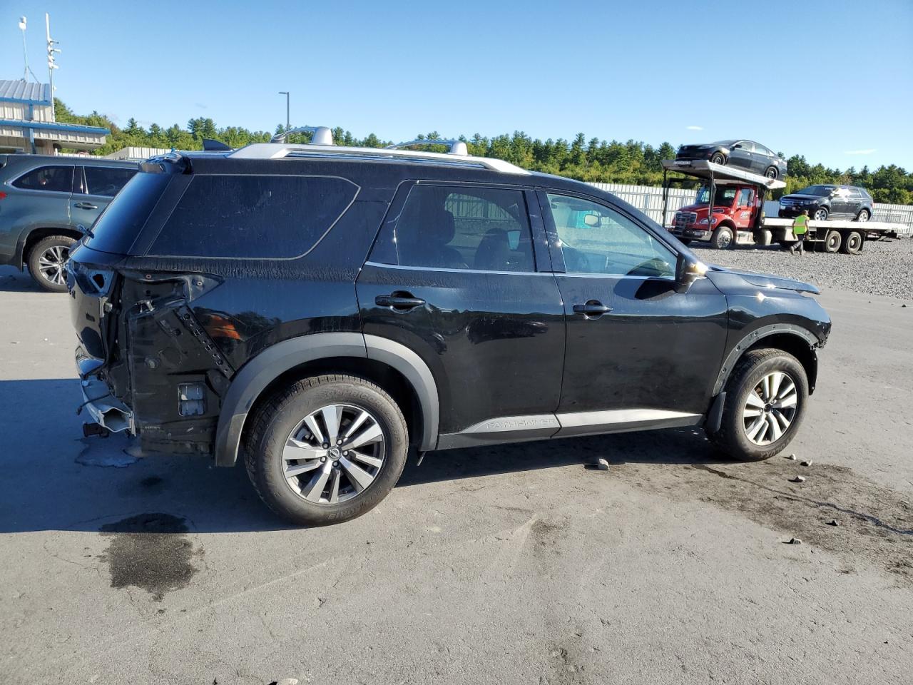 2022 NISSAN PATHFINDER