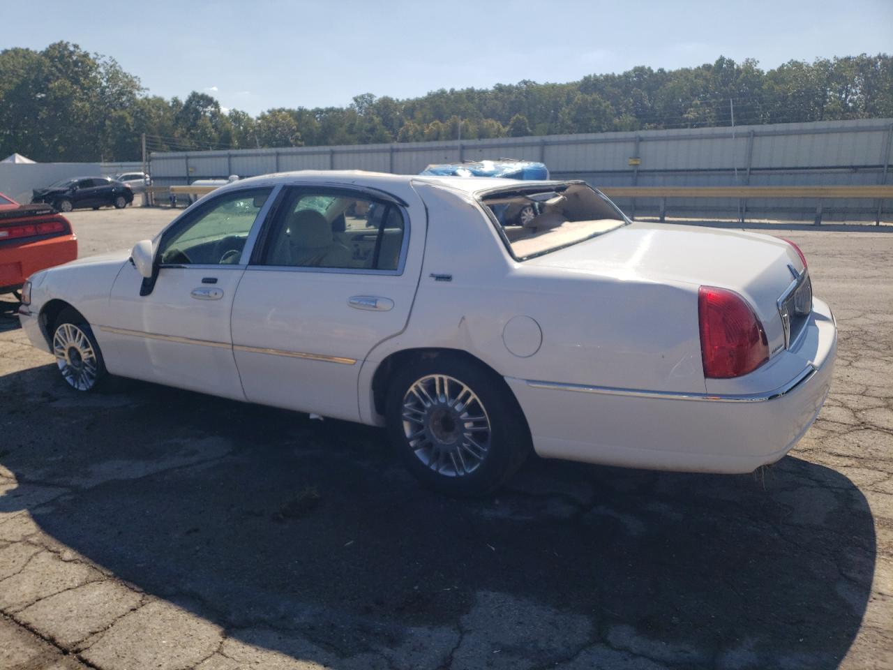 2008 LINCOLN Town Car