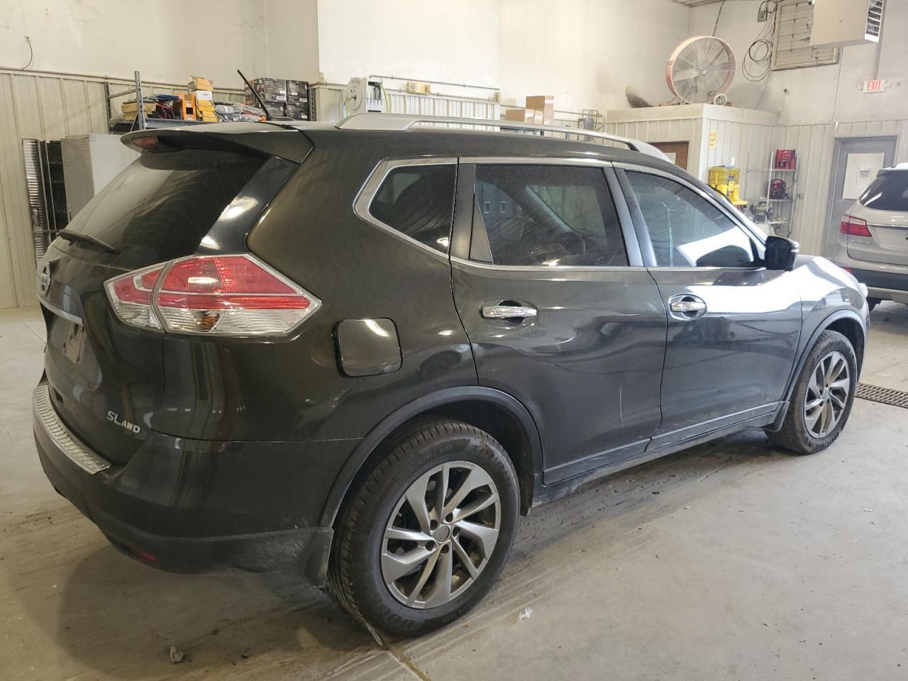 2015 NISSAN ROGUE