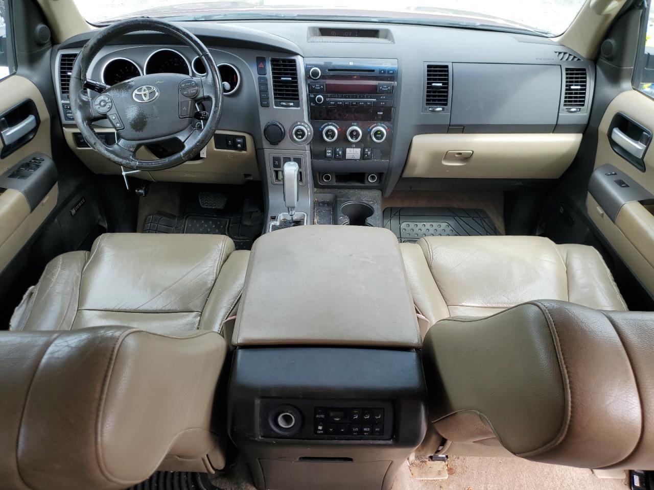 2011 TOYOTA Sequoia