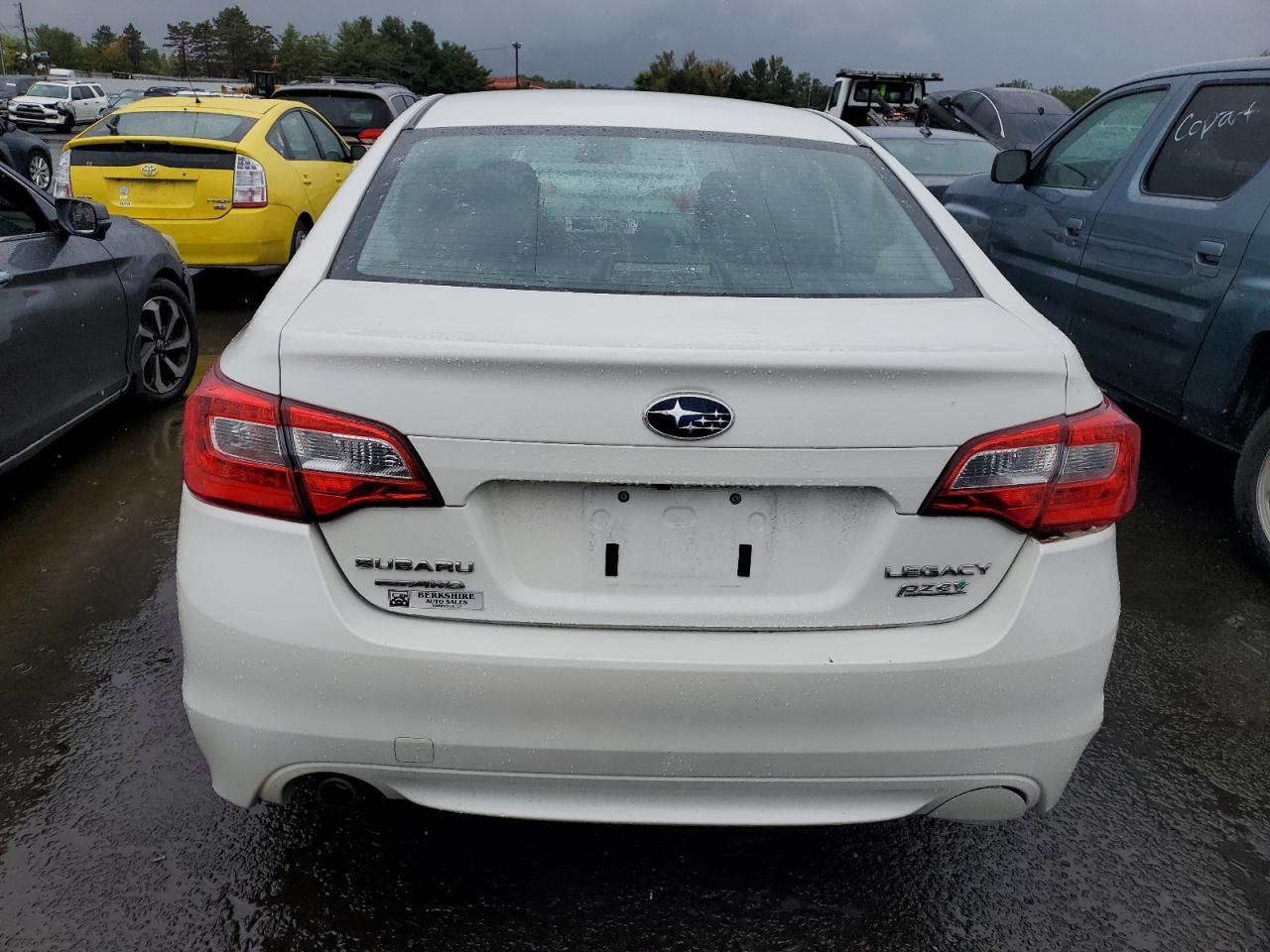 2016 SUBARU Legacy