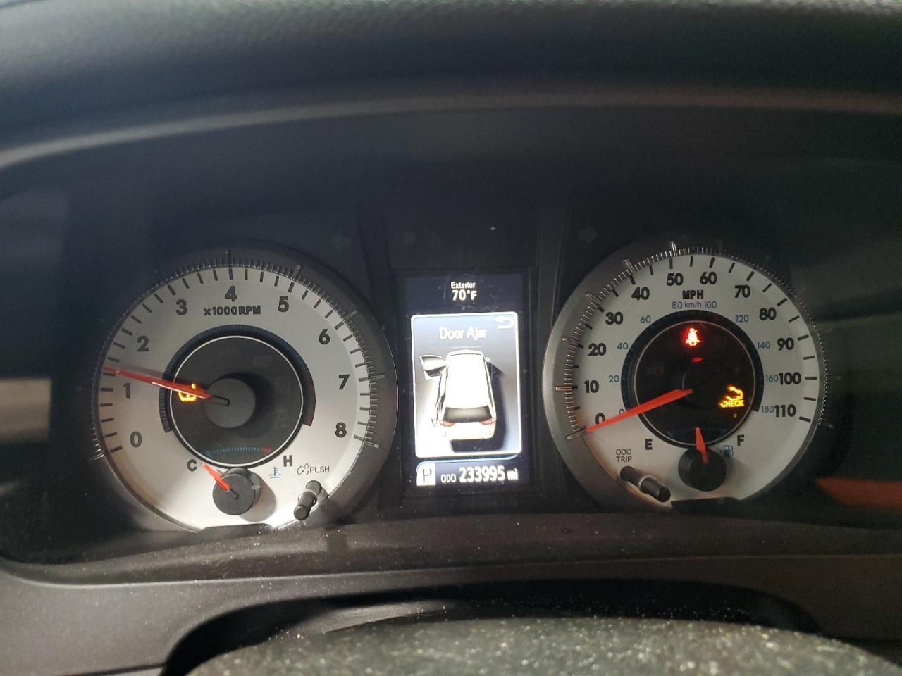 2015 TOYOTA SIENNA