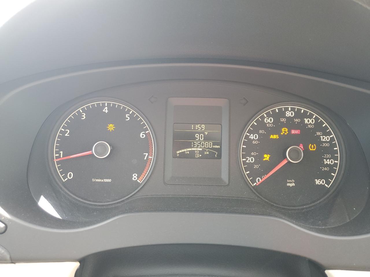 2011 VOLKSWAGEN JETTA