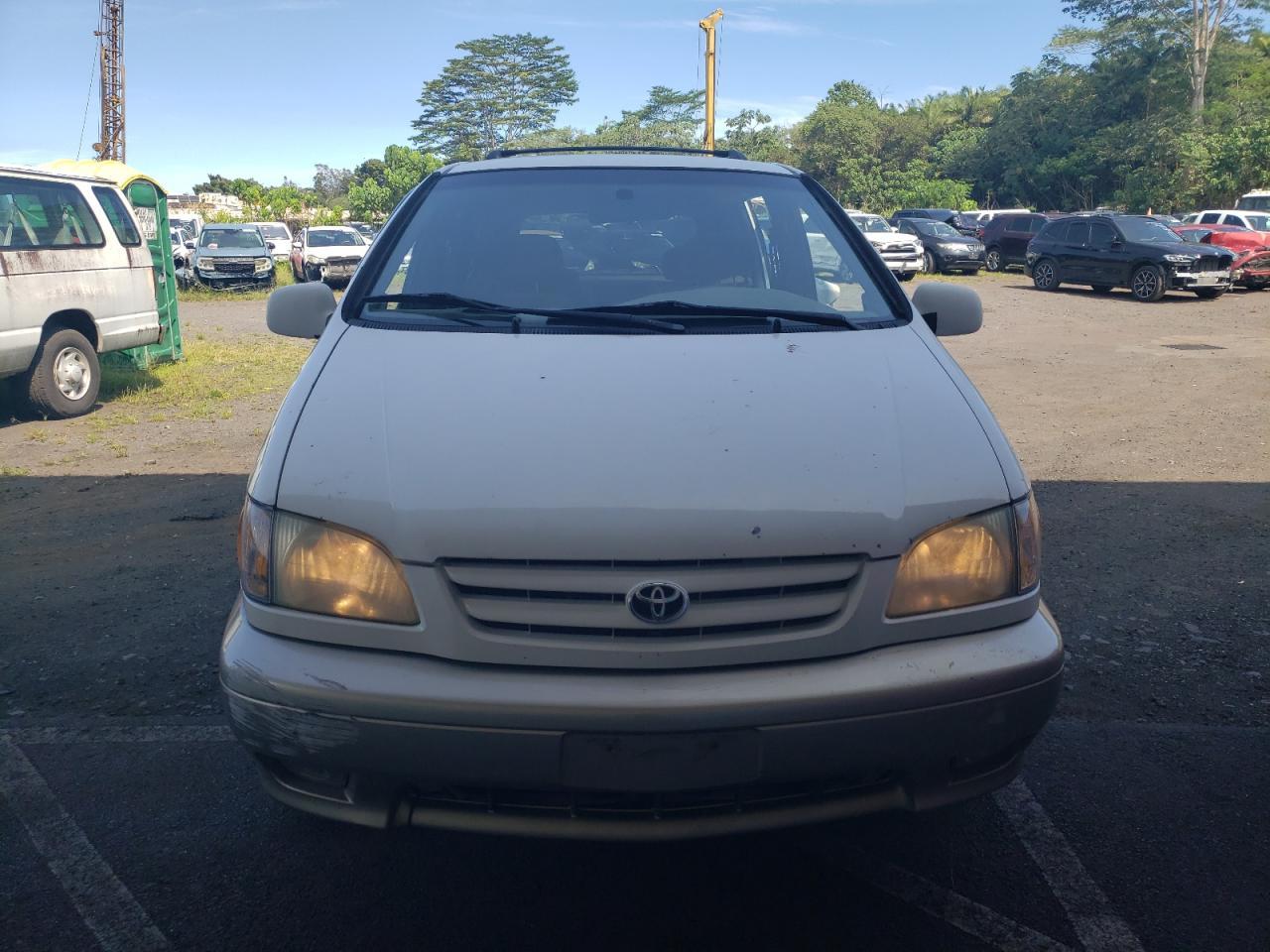 2002 TOYOTA SIENNA