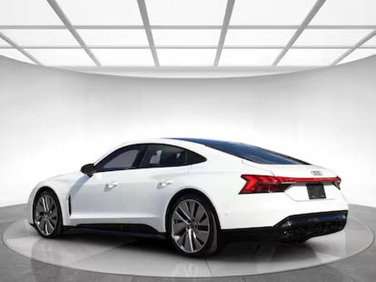 2022 AUDI e-tron GT