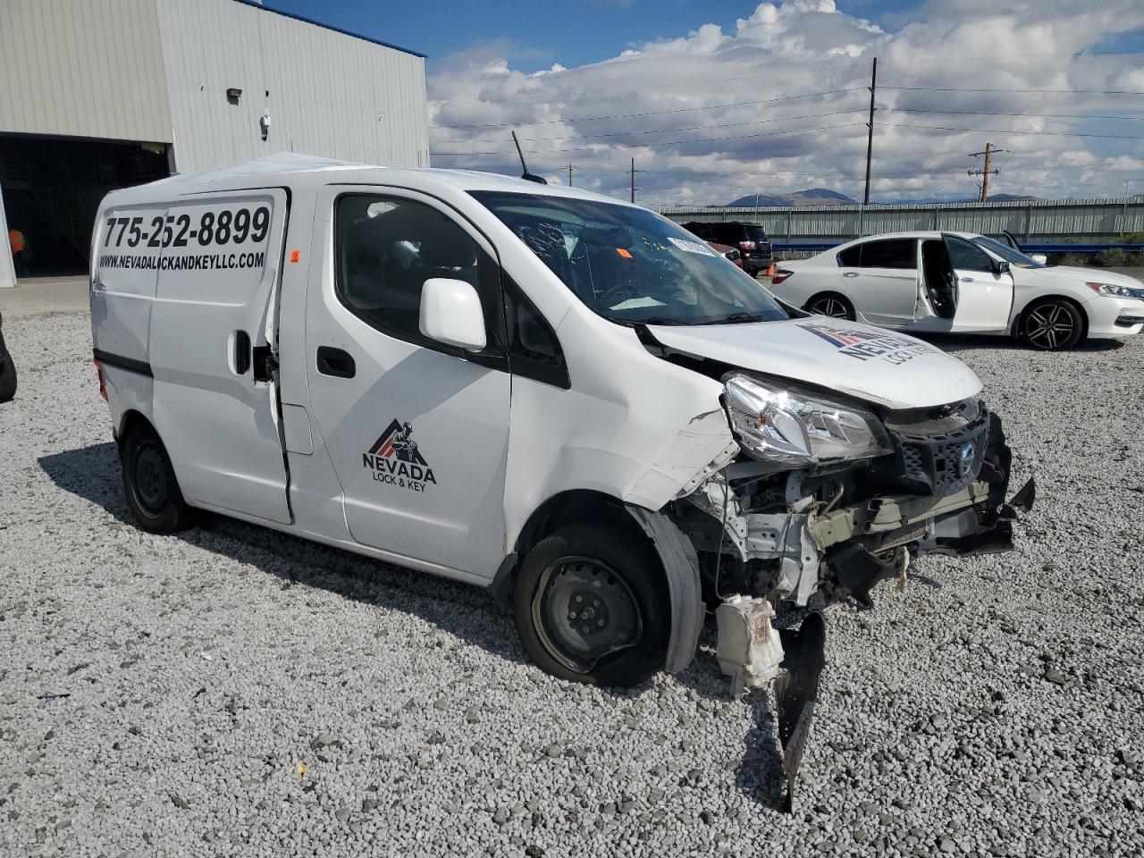 2017 NISSAN NV 200