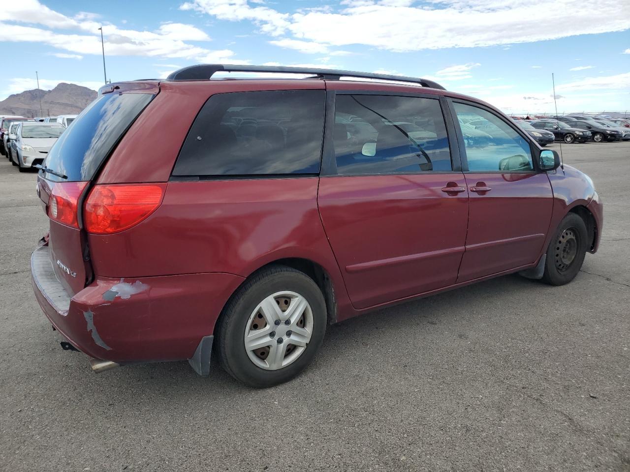 2009 TOYOTA SIENNA