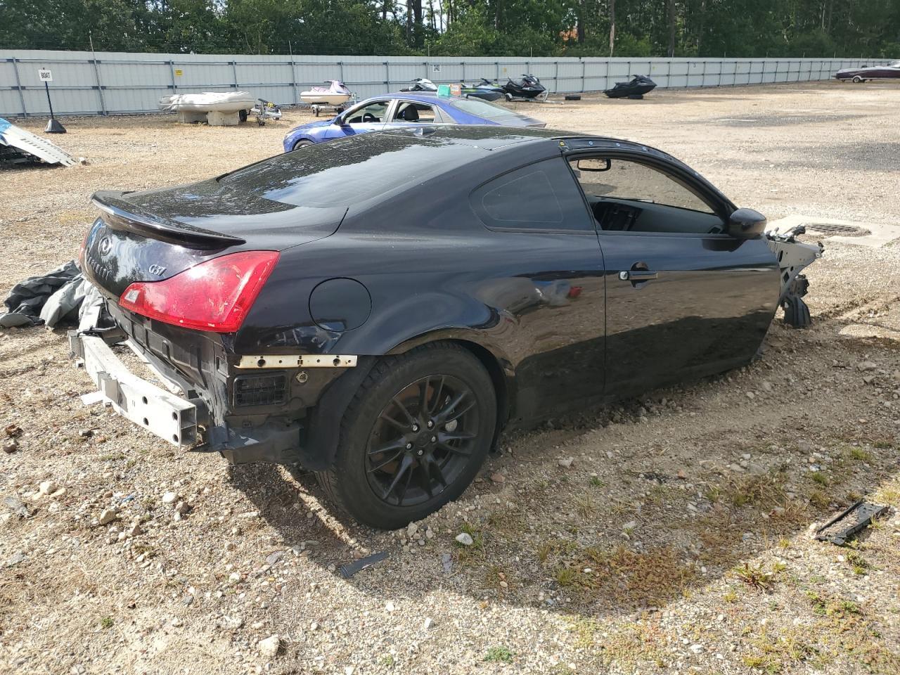 2011 INFINITI G37