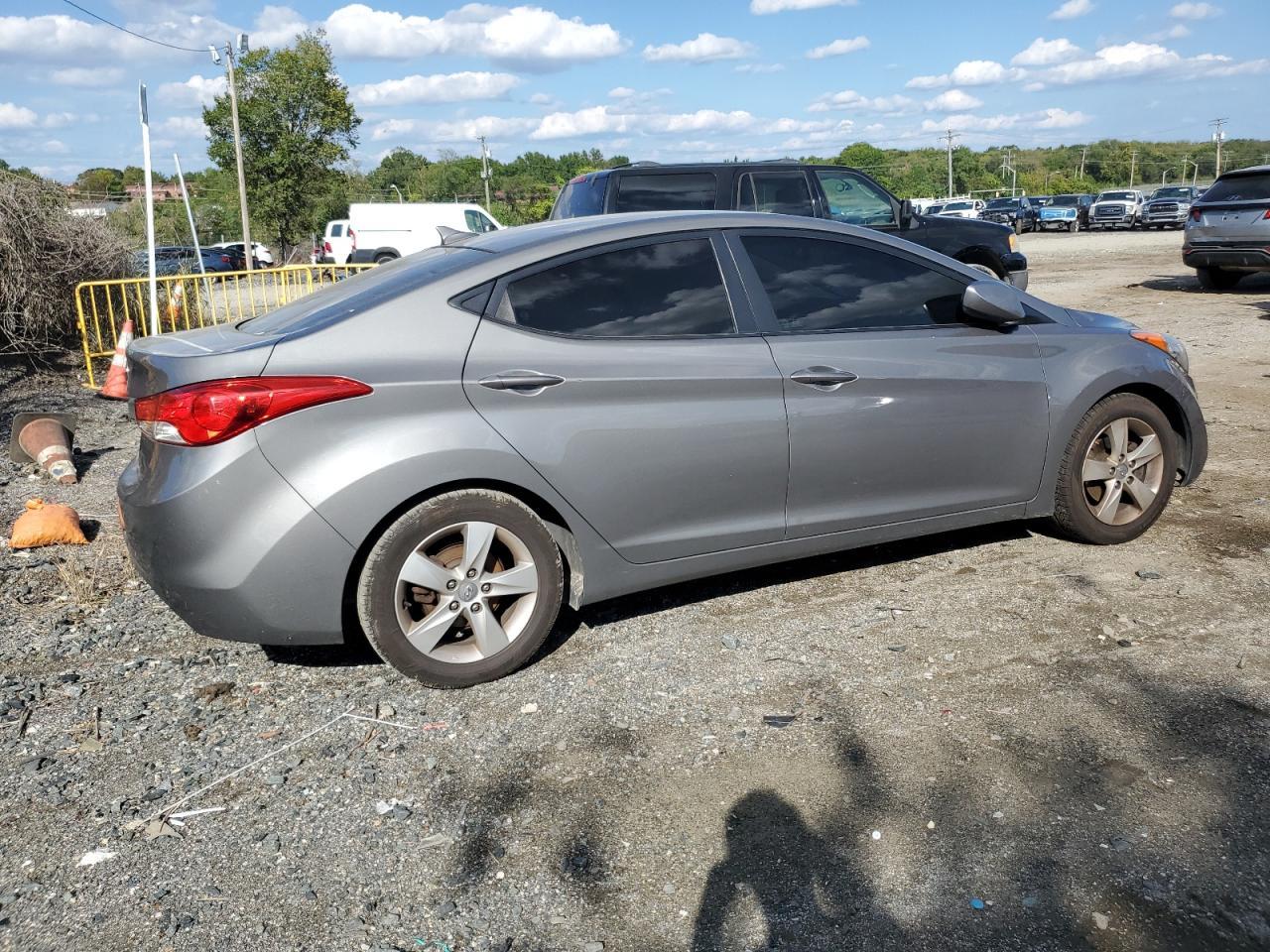 2013 HYUNDAI ELANTRA