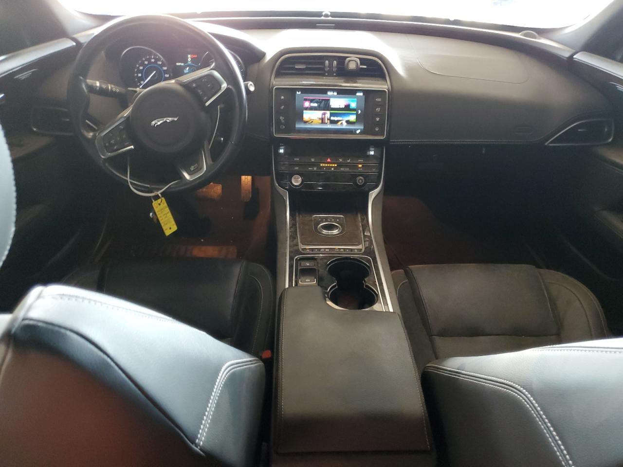 2017 JAGUAR XE