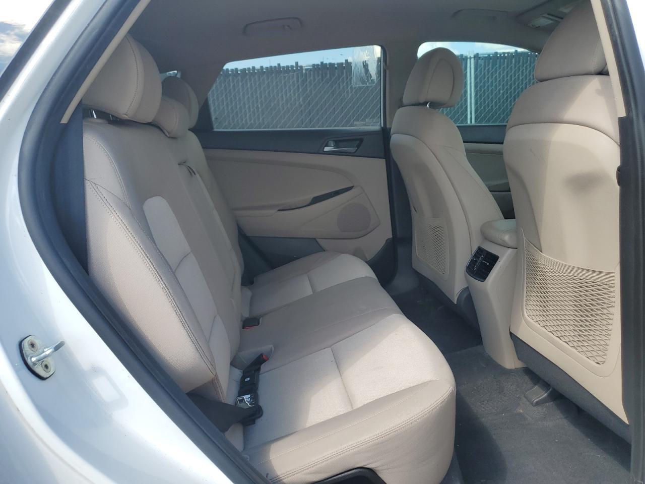 2017 HYUNDAI TUCSON