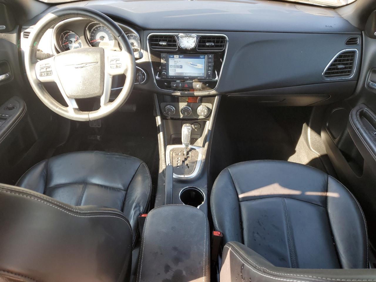 2011 CHRYSLER 200