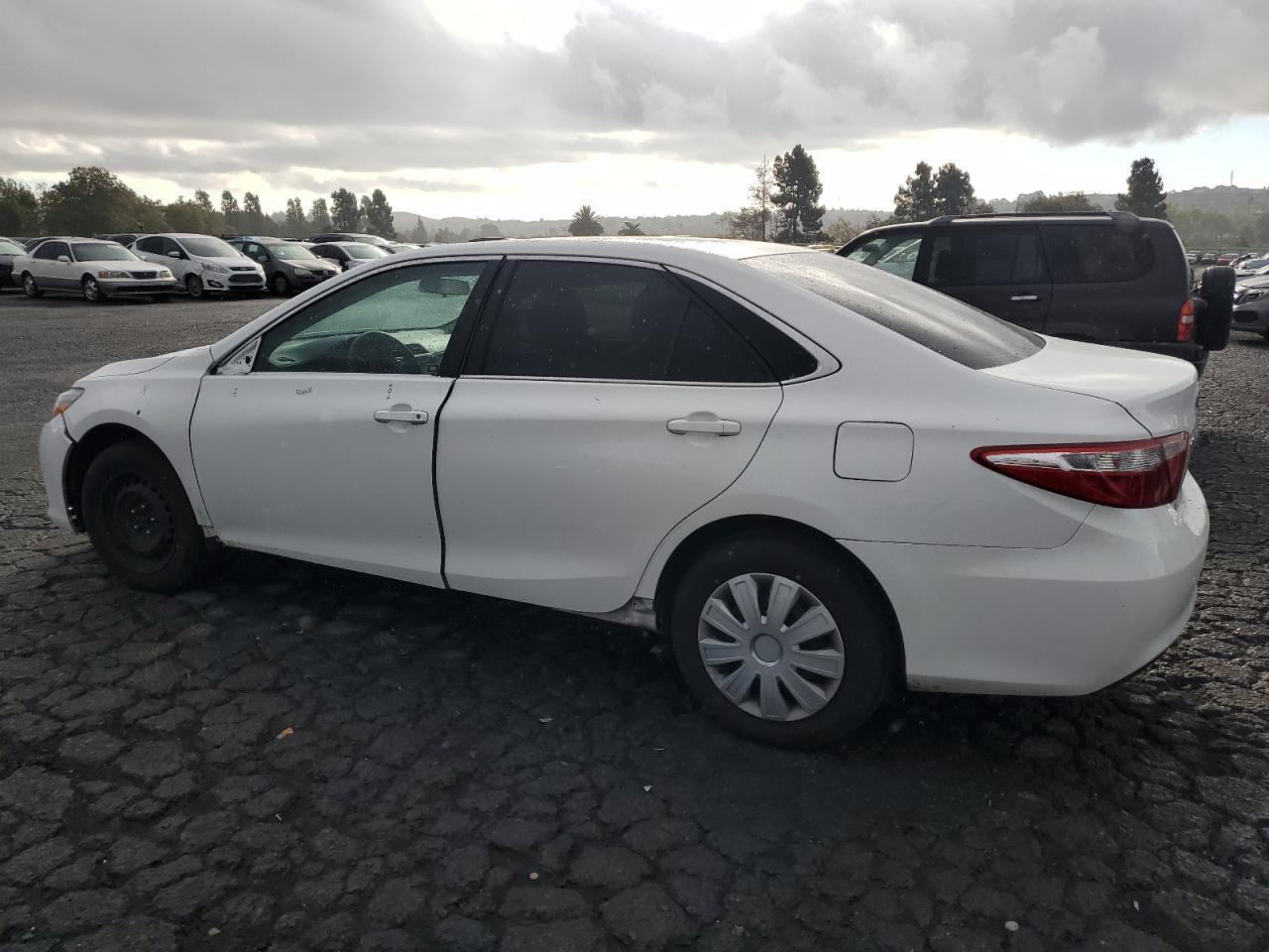 2016 TOYOTA CAMRY