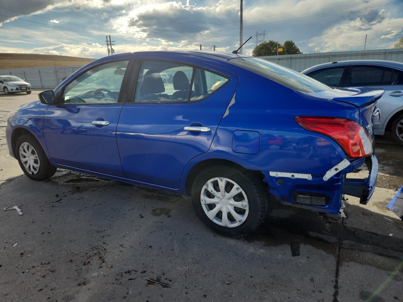 2017 NISSAN VERSA