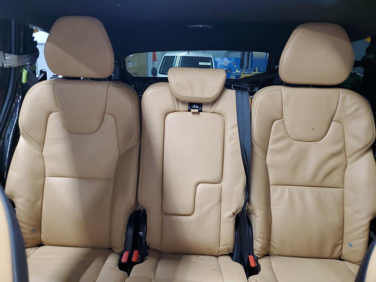 2019 VOLVO XC90