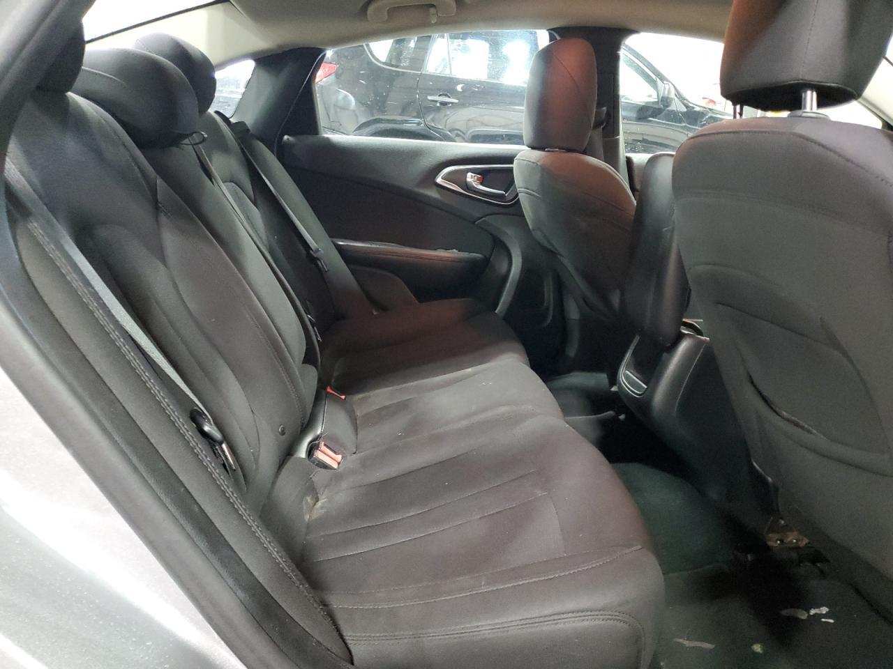2015 CHRYSLER 200