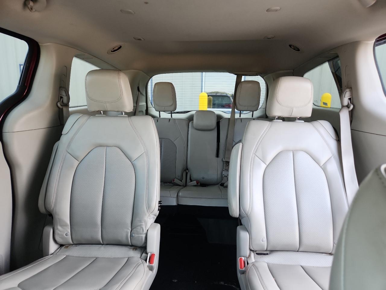 2021 CHRYSLER Voyager
