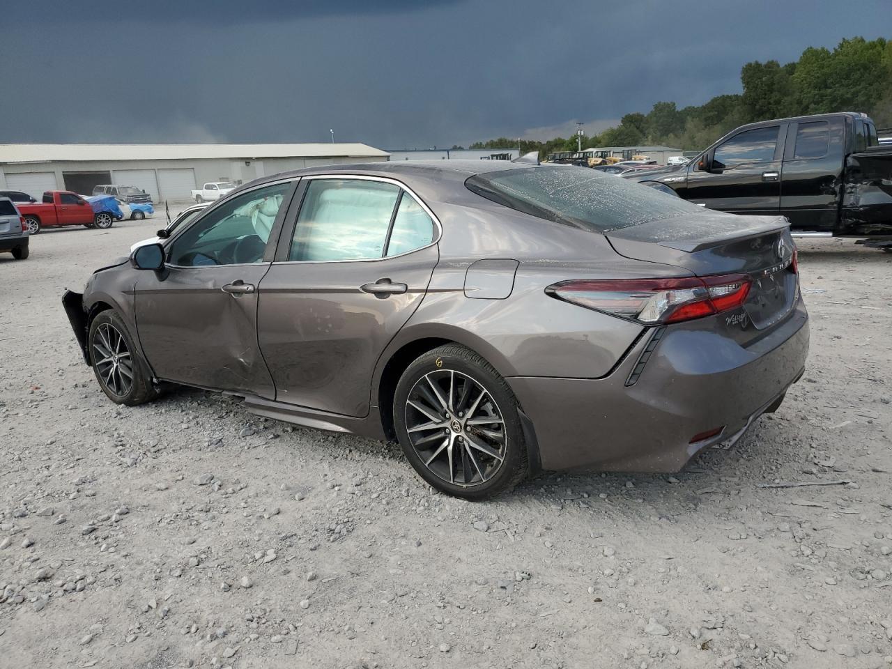 2024 TOYOTA CAMRY