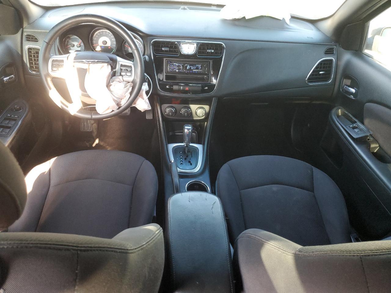 2013 CHRYSLER 200