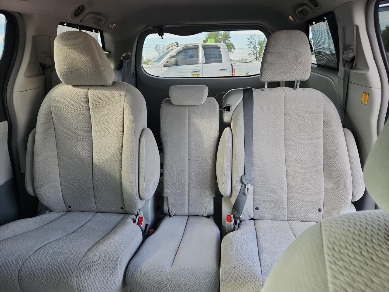 2013 TOYOTA SIENNA