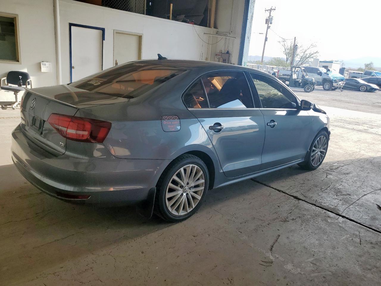 2016 VOLKSWAGEN JETTA