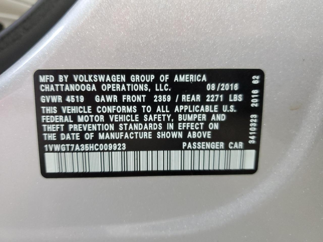 2017 VOLKSWAGEN Passat